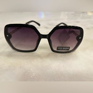 Steve Madden Irene Sunglasses.  Brand new!